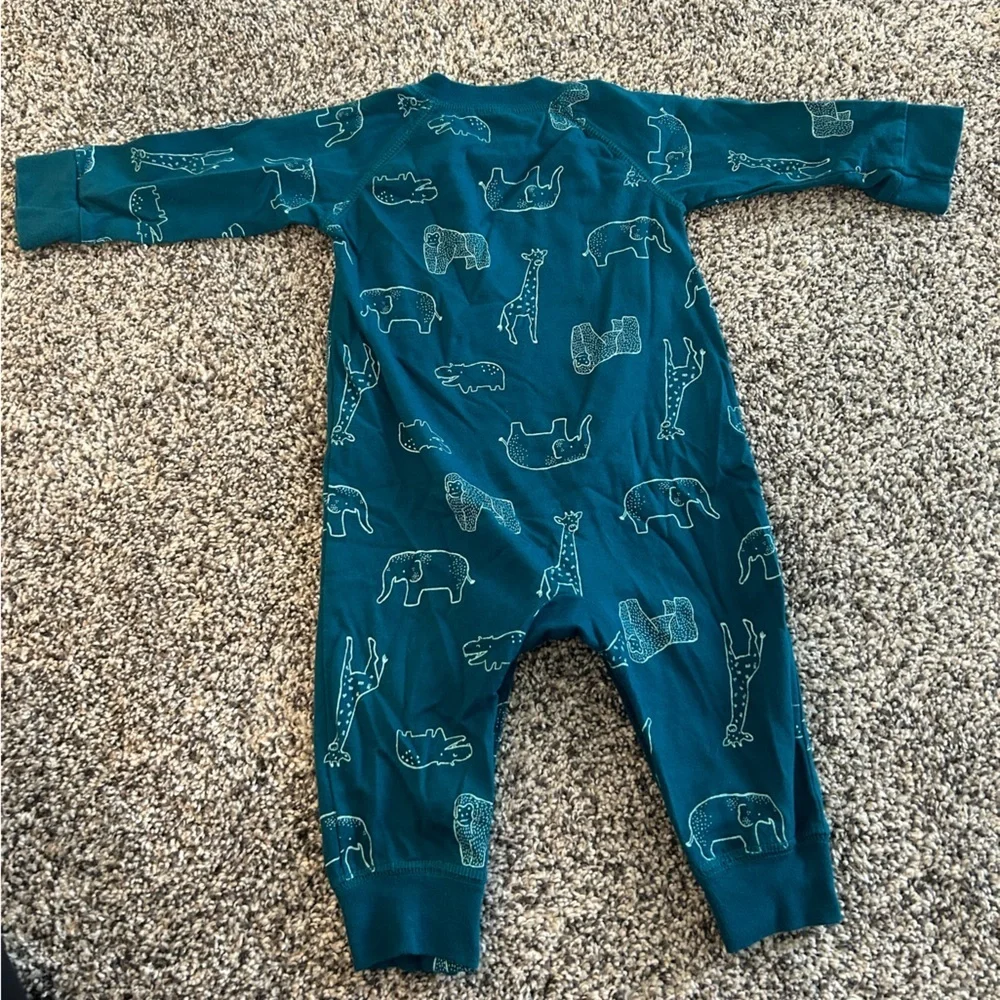 EUC Carter's Baby Boys' Safari Long Sleeve Jumpsuit
